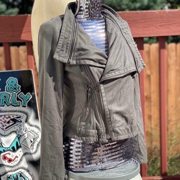 Gray vegan suede moto jacket multi zip for multi styling very cool great shape - Picture 1 of 6